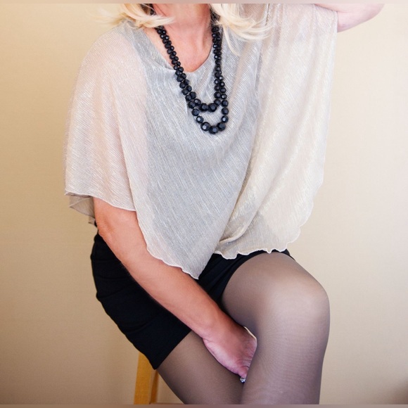 Gold slink flutter black mini dress - Picture 6 of 6